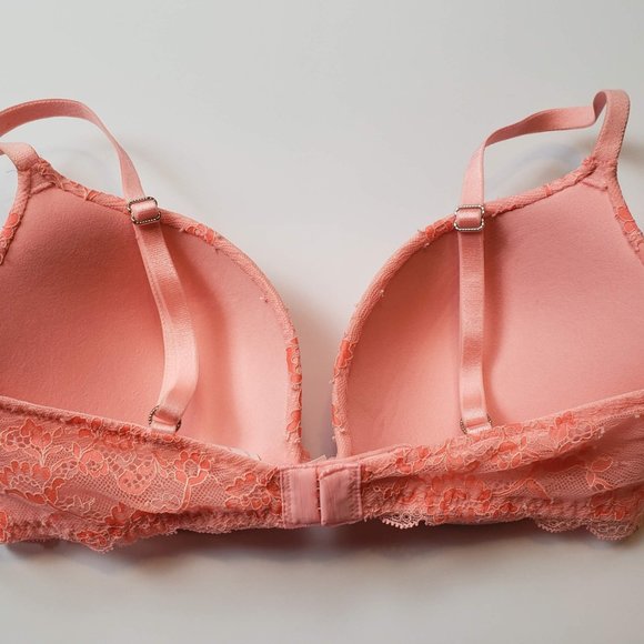 Victoria's Secret with Swarovski Crystal padded demi 32D - Picture 3 of 4